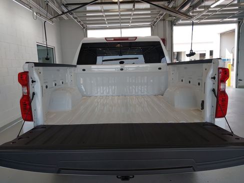 Used 2026 Chevrolet Silverado 1500 Custom AWD/4WD image 27