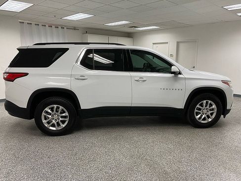 Used 2020 Chevrolet Traverse LT image 4