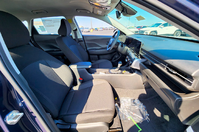 New 2027 Hyundai Kona SE AWD/4WD image 6