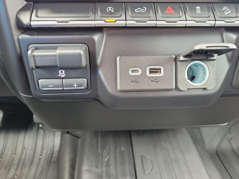 Used 2021 GMC Sierra 1500 Elevation AWD/4WD image 29