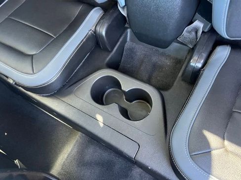 Used 2019 Chevrolet Colorado Z71 image 37