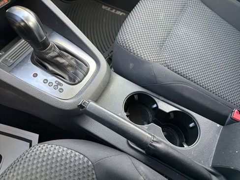 Used 2014 Volkswagen Jetta S image 25