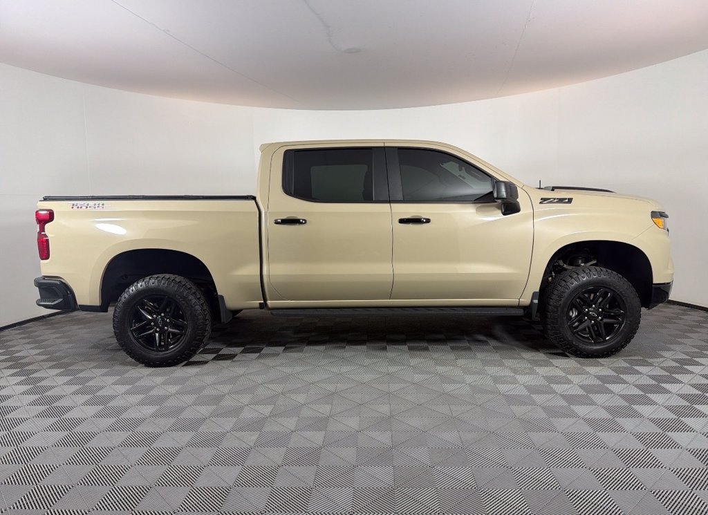 Used 2023 Chevrolet Silverado 1500 Custom Trail Boss w/ LPO, Dark Essentials Package AWD/4WD image 2