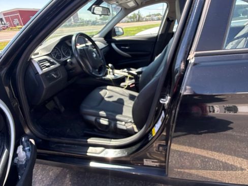 Used 2016 BMW 320i xDrive Sedan AWD/4WD image 11