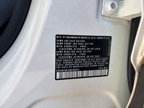 Used 2018 Volkswagen Tiguan SEL image 30