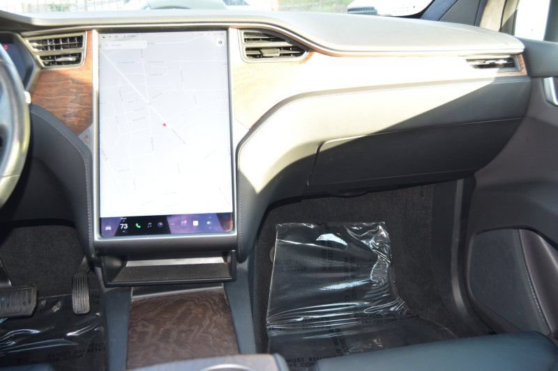 Used 2019 Tesla Model X 100D AWD/4WD image 30