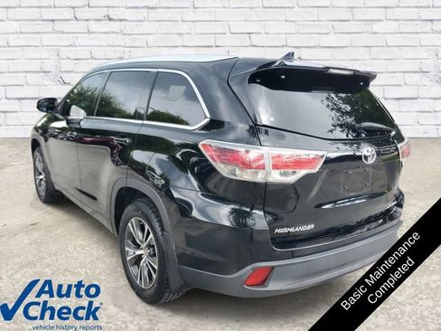 Used 2016 Toyota Highlander XLE AWD/4WD image 2