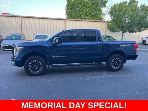 Used 2018 Nissan Titan PRO-4X w/ Pro-4x Convenience Package AWD/4WD image 2