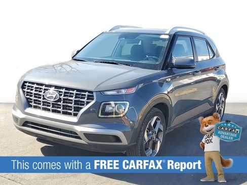 Used 2025 Hyundai Venue SEL image 3