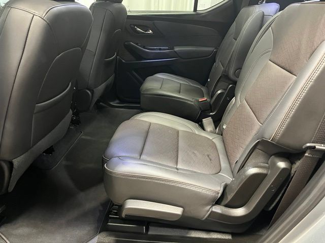 Used 2023 Chevrolet Traverse High Country AWD/4WD image 26