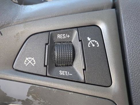 Used 2011 Buick LaCrosse CXS image 9