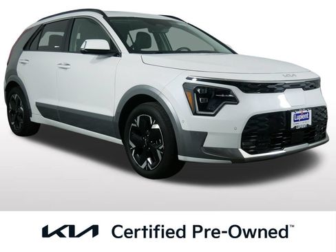 Used 2024 Kia Niro Wave w/ Wave Preserve Package FWD image 1