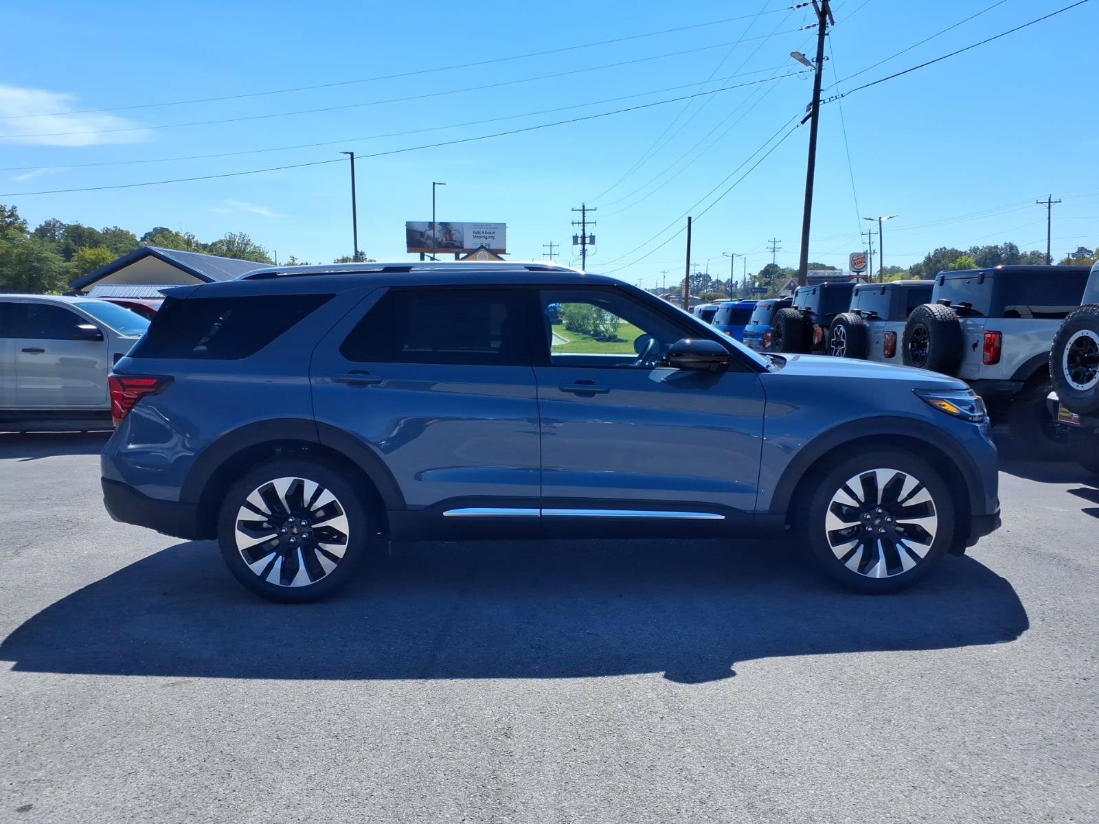 New 2027 Ford Explorer Platinum RWD image 5