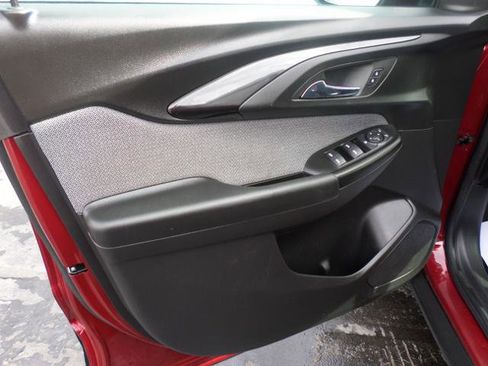 Used 2022 Chevrolet TrailBlazer LT w/ LPO, Blackout Package image 30