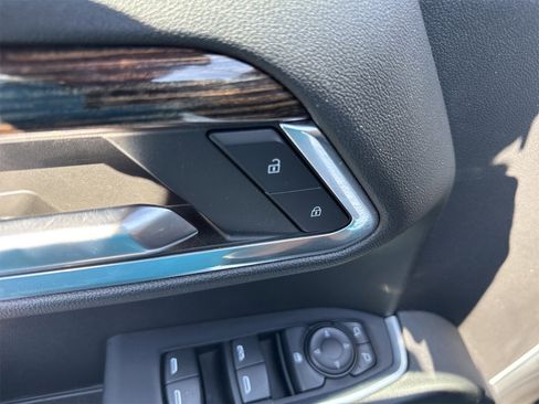 Used 2024 GMC Sierra 1500 SLE w/ Preferred Package image 15