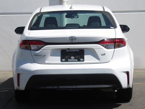 Certified 2024 Toyota Corolla LE FWD image 7