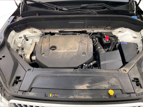 Used 2023 Volvo XC90 B6 Plus image 13
