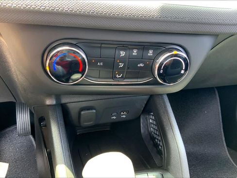 Used 2024 Chevrolet TrailBlazer LS w/ LS Convenience Package FWD image 30