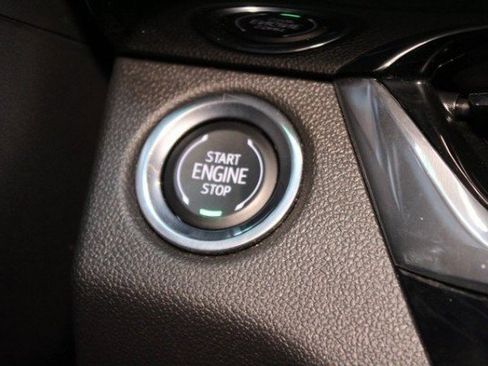 Used 2025 Buick Envista Sport Touring image 24