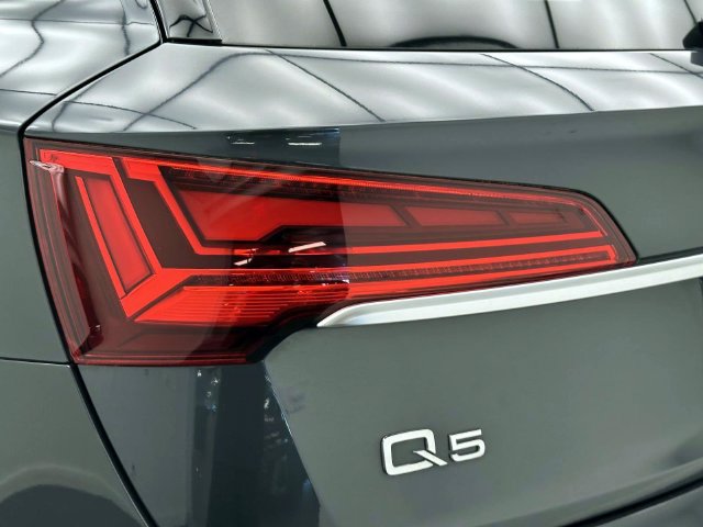 Used 2023 Audi Q5 Premium Plus AWD/4WD image 9