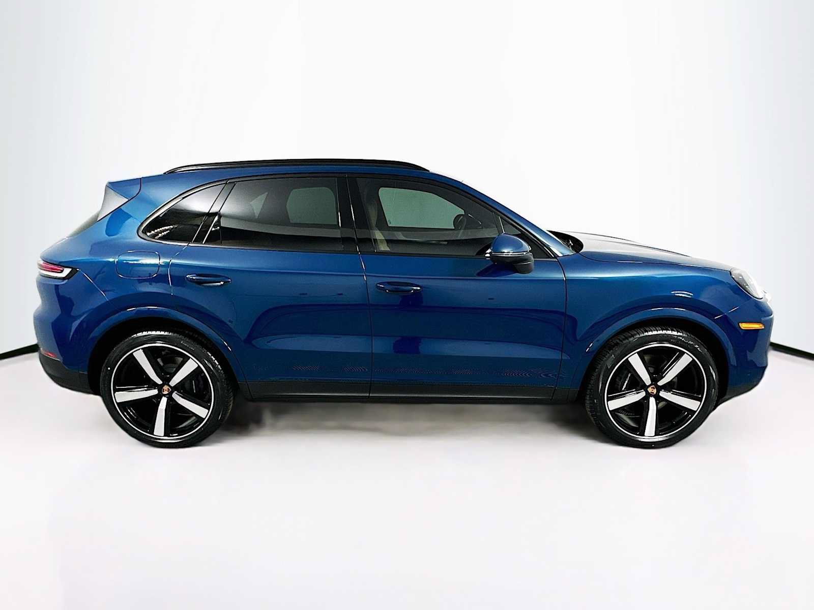Used 2026 Porsche Cayenne AWD/4WD image 8