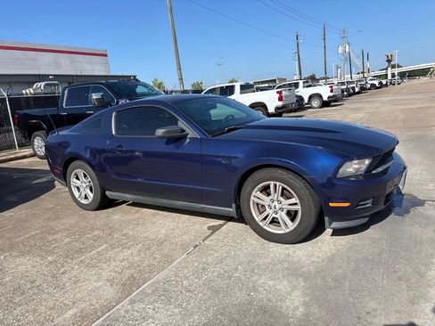 Used 2012 Ford Mustang Coupe RWD image 4