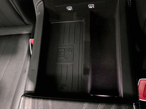 Used 2025 Audi A6 Premium Plus image 16