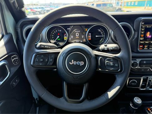 Used 2023 Jeep Wrangler Unlimited w/ 8.4" Radio Group AWD/4WD image 15