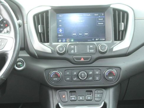 Used 2021 GMC Terrain SLT image 16