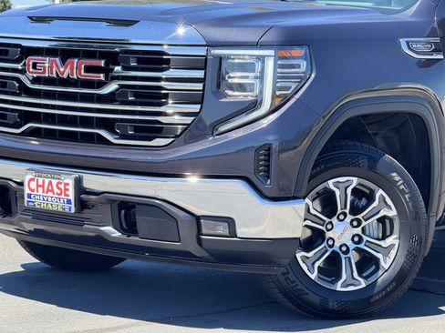 Certified 2025 GMC Sierra 1500 SLT AWD/4WD image 3