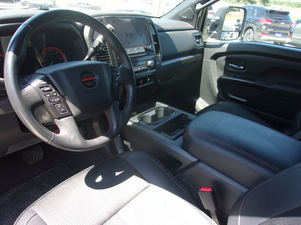 Used 2021 Nissan Titan PRO-4X w/ Off Road Protection Package AWD/4WD image 9