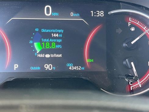 Used 2024 Toyota RAV4 XLE image 27