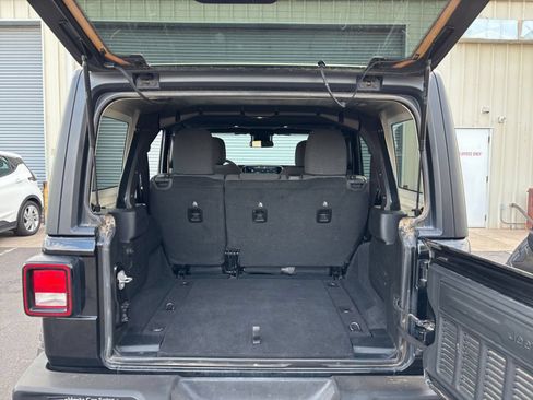 Used 2025 Jeep Wrangler Unlimited Sport AWD/4WD image 30