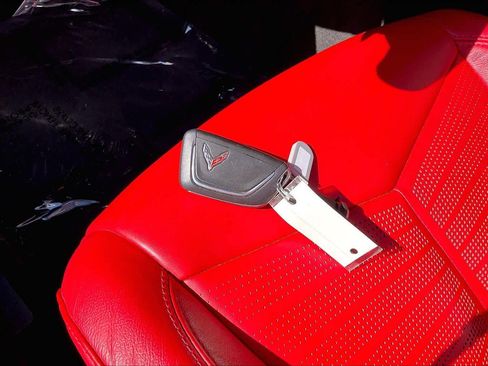 Used 2022 Chevrolet Corvette 2LT w/ Battery Protection Package image 12