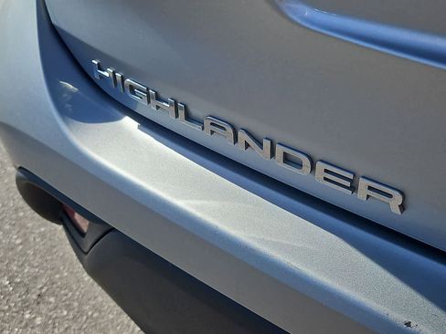 Used 2023 Toyota Highlander LE image 13