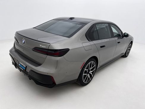 New 2026 BMW 740i xDrive image 5