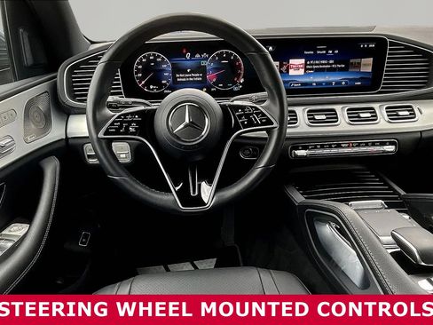Used 2025 Mercedes-Benz GLS 450 4MATIC image 7