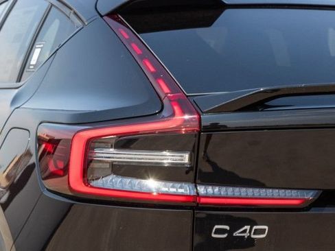 Used 2024 Volvo C40 P8 Recharge Plus w/ Climate Package AWD/4WD image 10