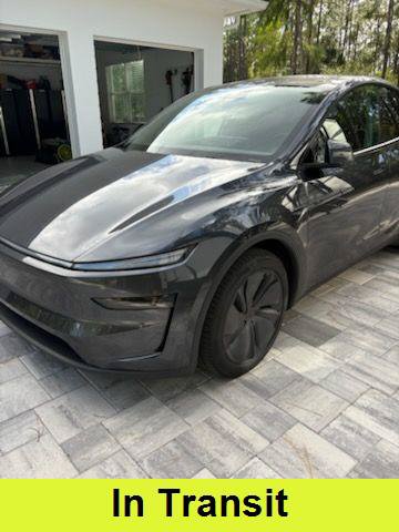 Used 2026 Tesla Model Y AWD image 1