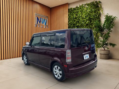 Used 2006 Scion xB FWD image 28