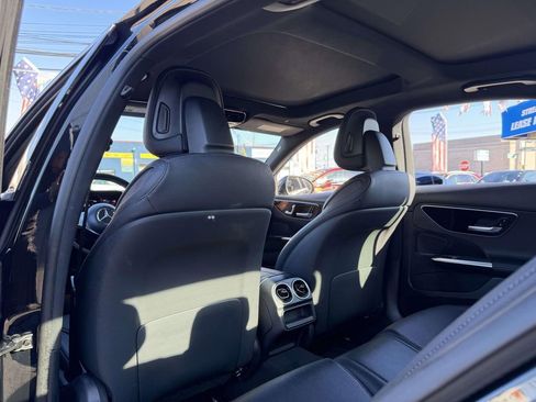 Used 2025 Mercedes-Benz C 300 4MATIC Sedan image 19
