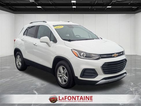 Used 2017 Chevrolet Trax LT w/ LT Convenience Package image 7