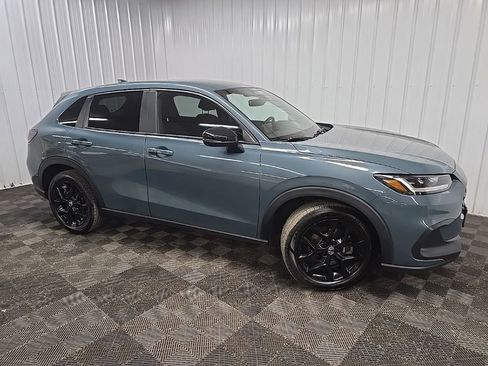 Used 2024 Honda HR-V Sport image 1