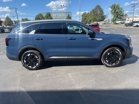 New 2026 Kia Sorento S w/ S Panoramic Sunroof Package image 5
