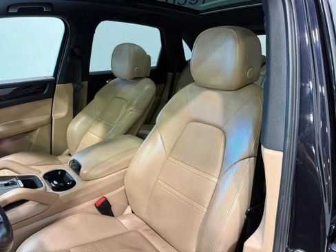 Used 2019 Porsche Cayenne image 23