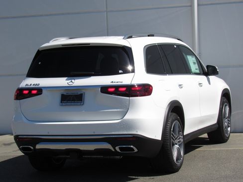 New 2025 Mercedes-Benz GLS 450 4MATIC image 6