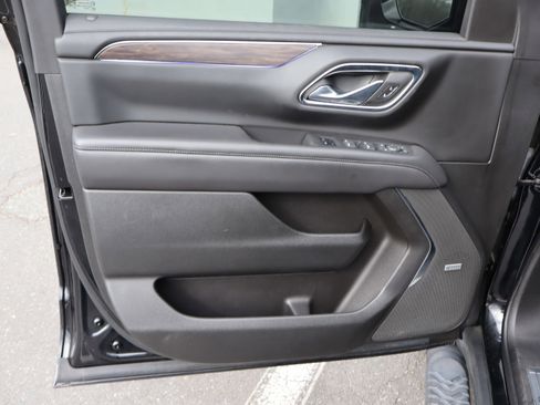 Certified 2023 Chevrolet Suburban Z71 w/ Luxury Package image 17