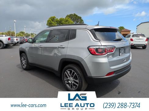 Used 2019 Jeep Compass Latitude w/ Popular Equipment Group FWD image 5
