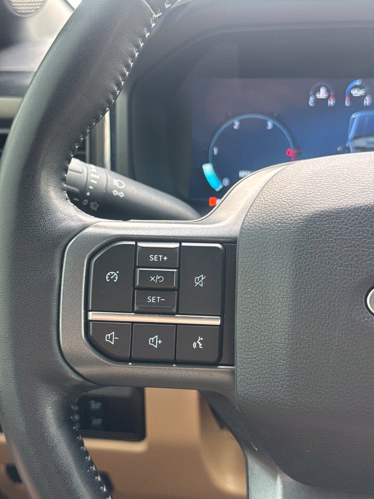 Used 2024 Ford F250 Lariat w/ Sport Appearance Package AWD/4WD image 26