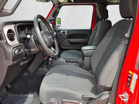 Used 2024 Jeep Wrangler Unlimited AWD/4WD image 15